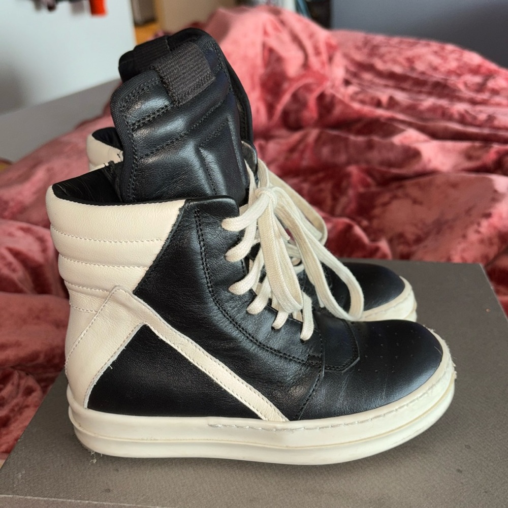 Black babygeo rick owens size 29 equivalent to a kids us 11.5